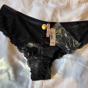 La Vie En Rose Black Lace Panties